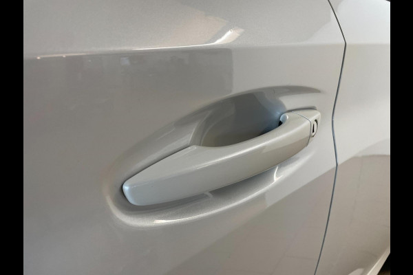 Peugeot 208 1.2 PureTech GT Pack AIRCO NAVI CRUISE BLUETOOTH LED PARELMOER PRIVACYGLAS ZEER NETTE AUTO