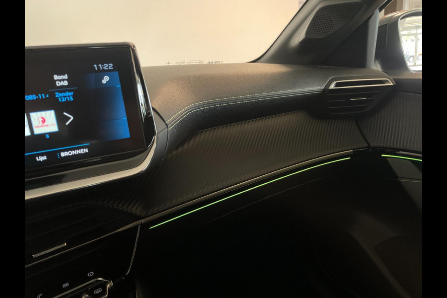Peugeot 208 1.2 PureTech GT Pack AIRCO NAVI CRUISE BLUETOOTH LED PARELMOER PRIVACYGLAS ZEER NETTE AUTO