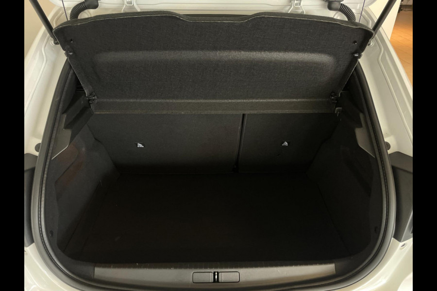 Peugeot 208 1.2 PureTech GT Pack AIRCO NAVI CRUISE BLUETOOTH LED PARELMOER PRIVACYGLAS ZEER NETTE AUTO