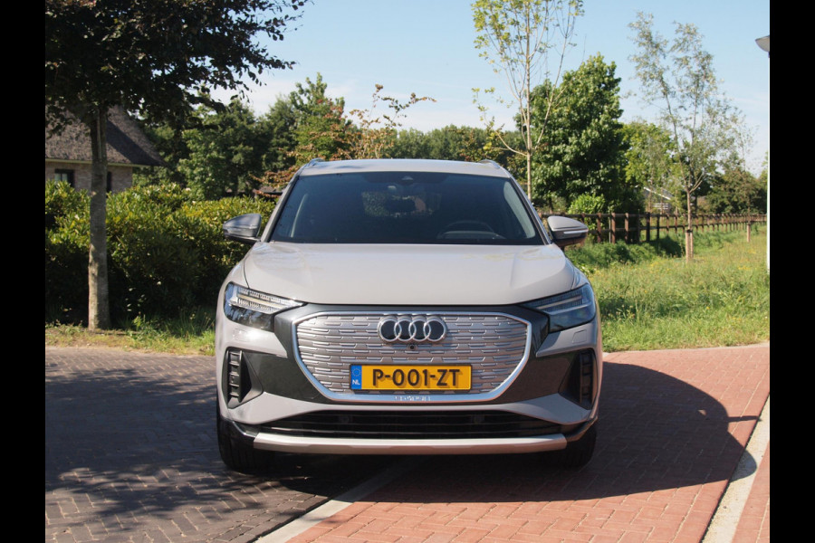 Audi Q4 e-tron 35 Launch edition S Competition 55 kWh | Camera | Apple Carplay | Cruise Control | Head-up display |