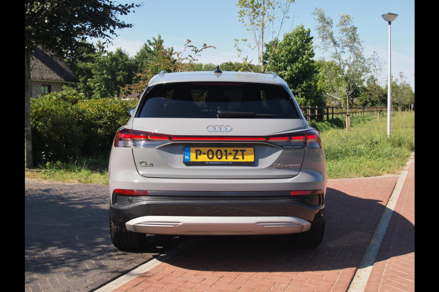 Audi Q4 e-tron 35 Launch edition S Competition 55 kWh | Camera | Apple Carplay | Cruise Control | Head-up display |
