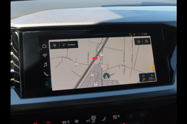 Audi Q4 e-tron 35 Launch edition S Competition 55 kWh | Camera | Apple Carplay | Cruise Control | Head-up display |