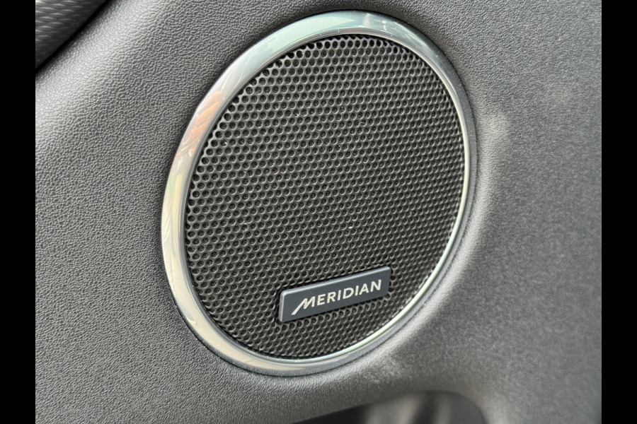 Land Rover Discovery Sport P300e R-Dynamic SE