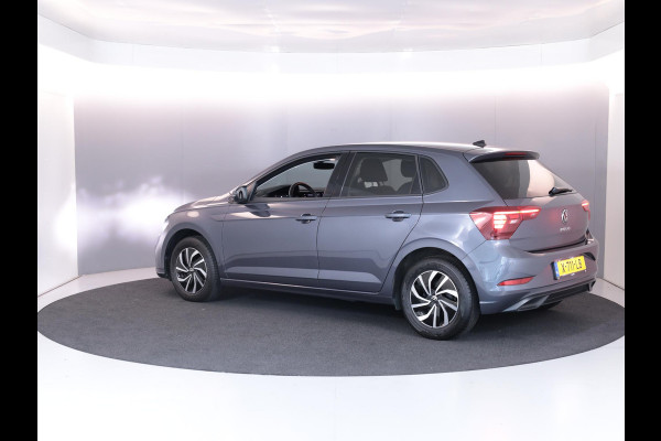 Volkswagen Polo 1.0 TSI Life 95 pk Automaat (DSG) | Verlengde garantie | Navigatie | Parkeersensoren | Achteruitrijcamera | Adaptieve cruise control | Stoelverwarming |
