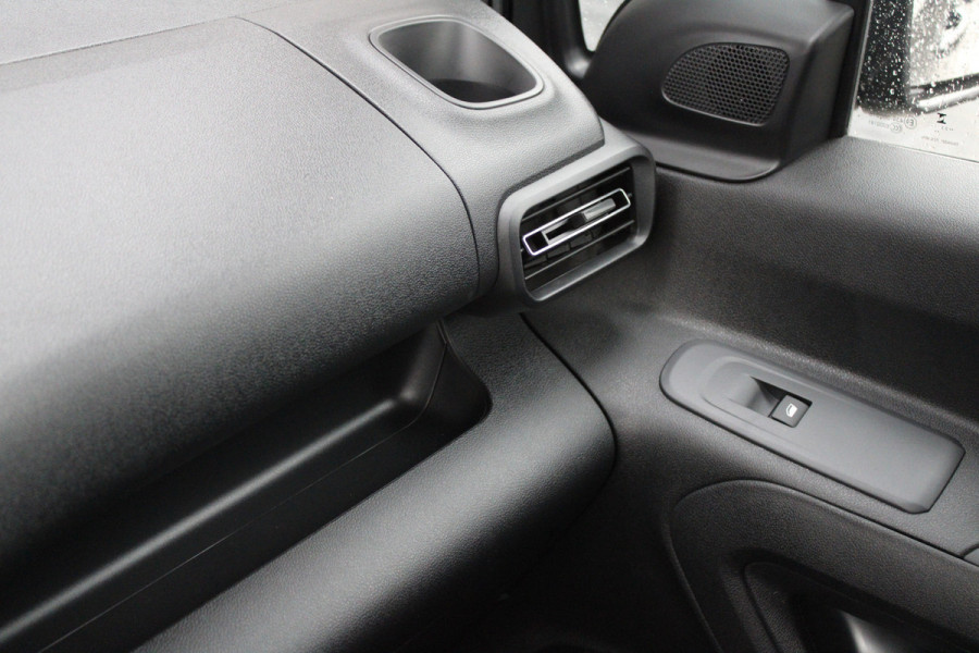Fiat E-Doblò 136 L2 50 kWh 136pk - Camera - Carplay - Auto Klimaat - Navi - Lane Assist - PDC - Rijklaar