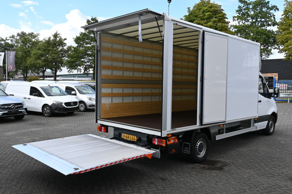 Mercedes-Benz Sprinter 319 CDI L3 Bakwagen met Dhollandia laadklep Geveerde stoel, Cruise control Laadbak met laadklep, zijdeur