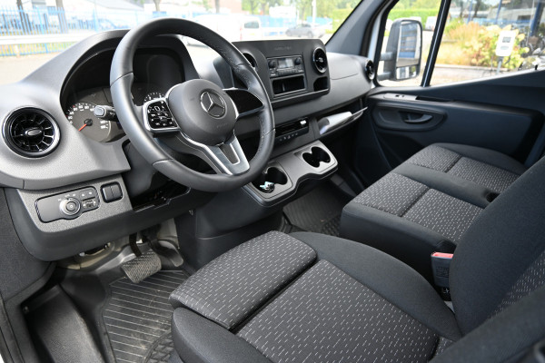 Mercedes-Benz Sprinter 319 CDI L3 Bakwagen met Dhollandia laadklep Geveerde stoel, Cruise control Laadbak met laadklep, zijdeur
