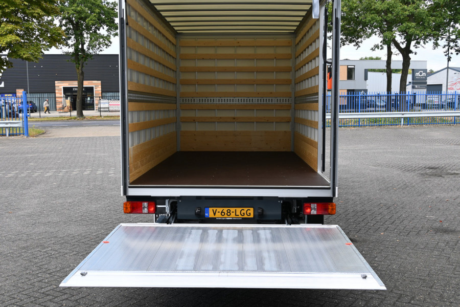Mercedes-Benz Sprinter 319 CDI L3 Bakwagen met Dhollandia laadklep Geveerde stoel, Cruise control Laadbak met laadklep, zijdeur