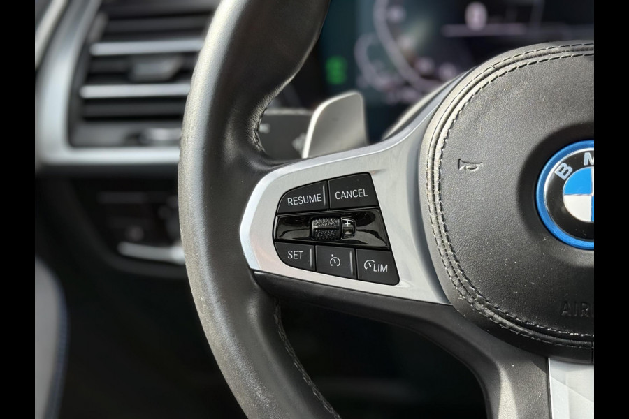 BMW X3 xDrive30e High Ex. M-Sport|SOH95%|Pano|Laser|HUD|360Cam|HiFi|Carbon zwart