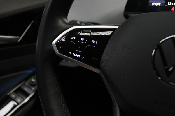 Volkswagen ID.4 Navi ACC Camera Warmtepomp PDC Stuurverwarm. Carplay 19" LM velgen Climate voor & achter Interieur voorverwarming & koeling
