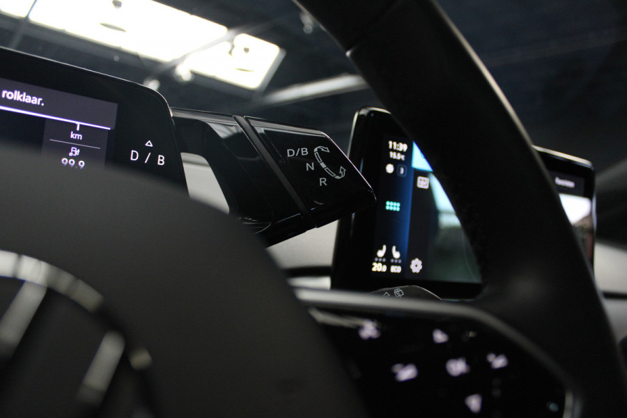Volkswagen ID.4 Navi ACC Camera Warmtepomp PDC Stuurverwarm. Carplay 19" LM velgen Climate voor & achter Interieur voorverwarming & koeling
