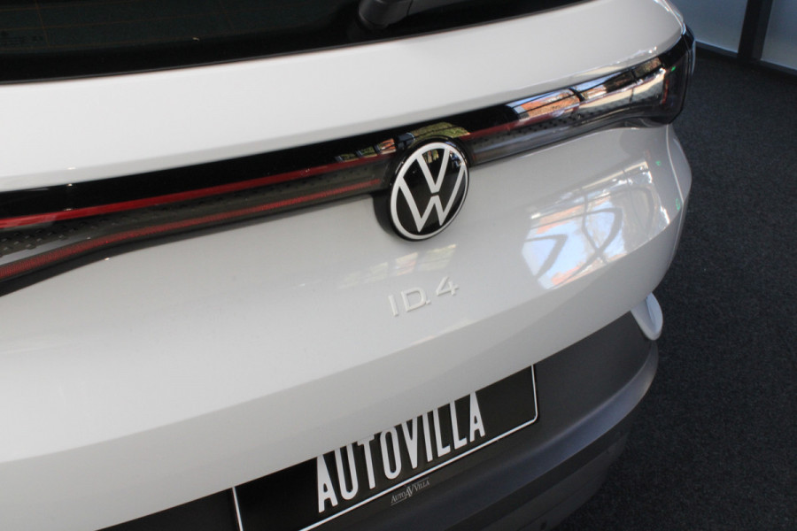 Volkswagen ID.4 Navi ACC Camera Warmtepomp PDC Stuurverwarm. Carplay 19" LM velgen Climate voor & achter Interieur voorverwarming & koeling