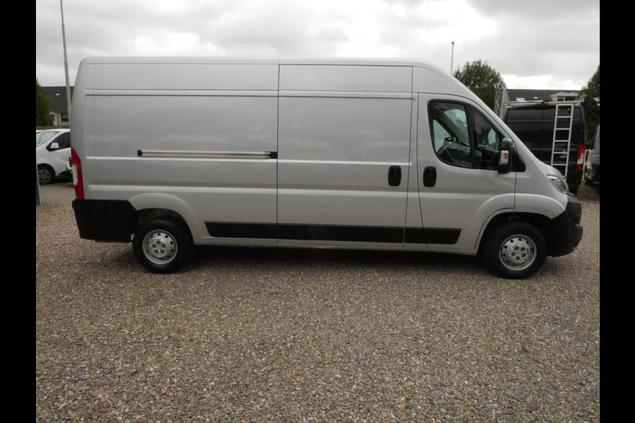 Opel Movano 2.2D 120 PK, L3H2, Airco