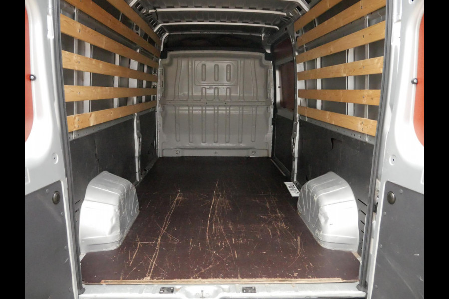Opel Movano 2.2D 120 PK, L3H2, Airco