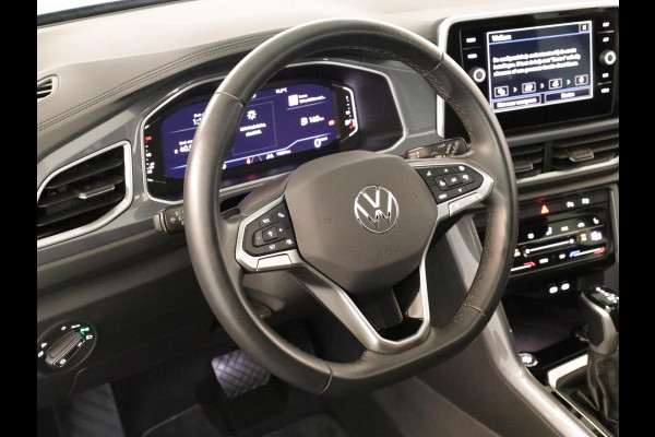 Volkswagen T-Roc 1.5 TSI Style 150 PK DSG | Verlengde garantie | Panorama dak | Keyless entry | Parkeer camera | El. achterklep |