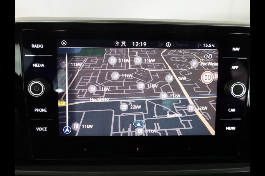 Volkswagen T-Roc 1.5 TSI Style 150 PK DSG | Verlengde garantie | Panorama dak | Keyless entry | Parkeer camera | El. achterklep |