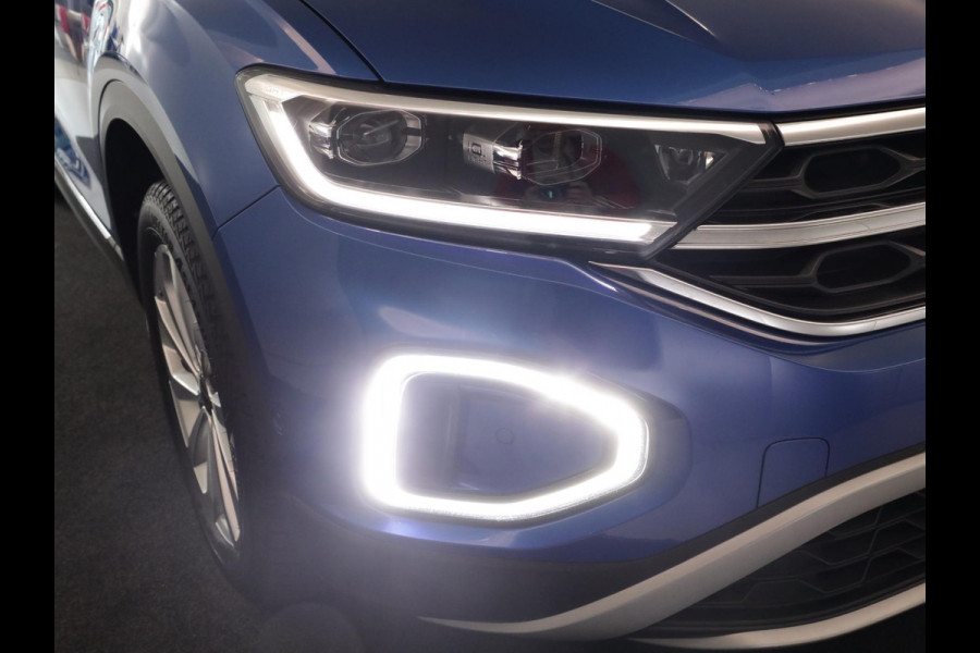 Volkswagen T-Roc 1.5 TSI Style 150 PK DSG | Verlengde garantie | Panorama dak | Keyless entry | Parkeer camera | El. achterklep |