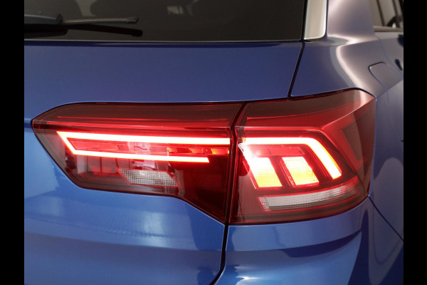 Volkswagen T-Roc 1.5 TSI Style 150 PK DSG | Verlengde garantie | Panorama dak | Keyless entry | Parkeer camera | El. achterklep |