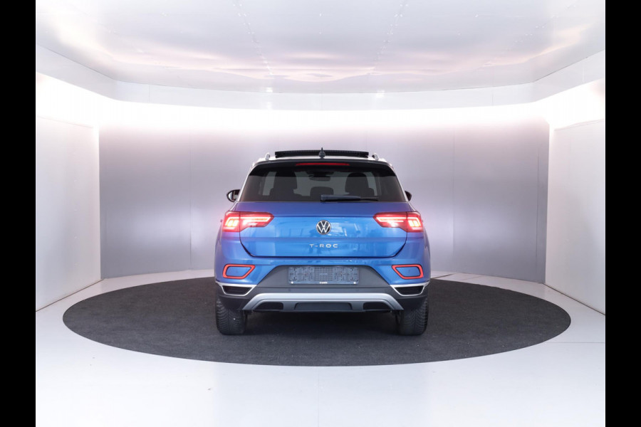 Volkswagen T-Roc 1.5 TSI Style 150 PK DSG | Verlengde garantie | Panorama dak | Keyless entry | Parkeer camera | El. achterklep |
