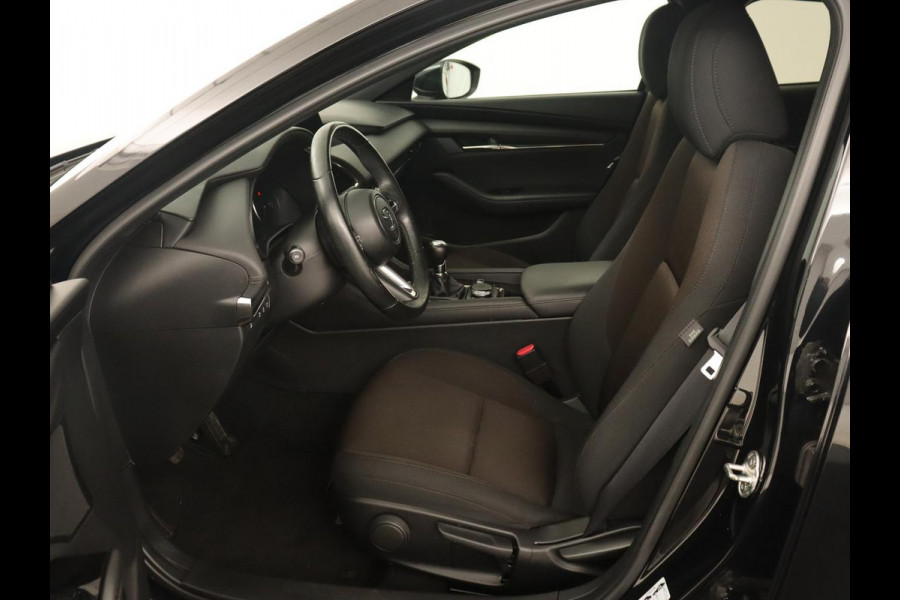 Mazda 3 2.0 e-SkyActiv-G Sportive | Head-Up | Stoel & stuurverwarming | Adaptive cruise | Carplay | Camera | Keyless | Climate control