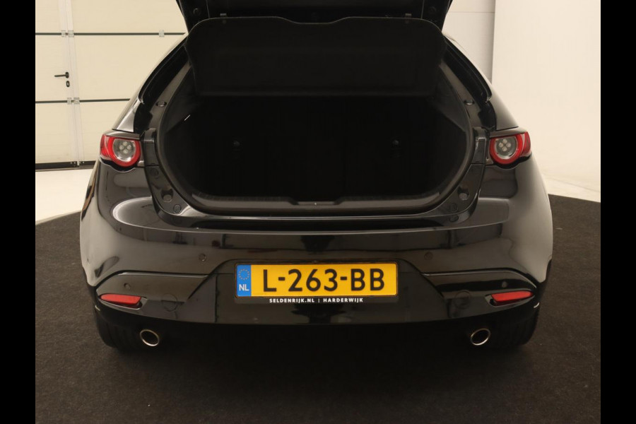 Mazda 3 2.0 e-SkyActiv-G Sportive | Head-Up | Stoel & stuurverwarming | Adaptive cruise | Carplay | Camera | Keyless | Climate control