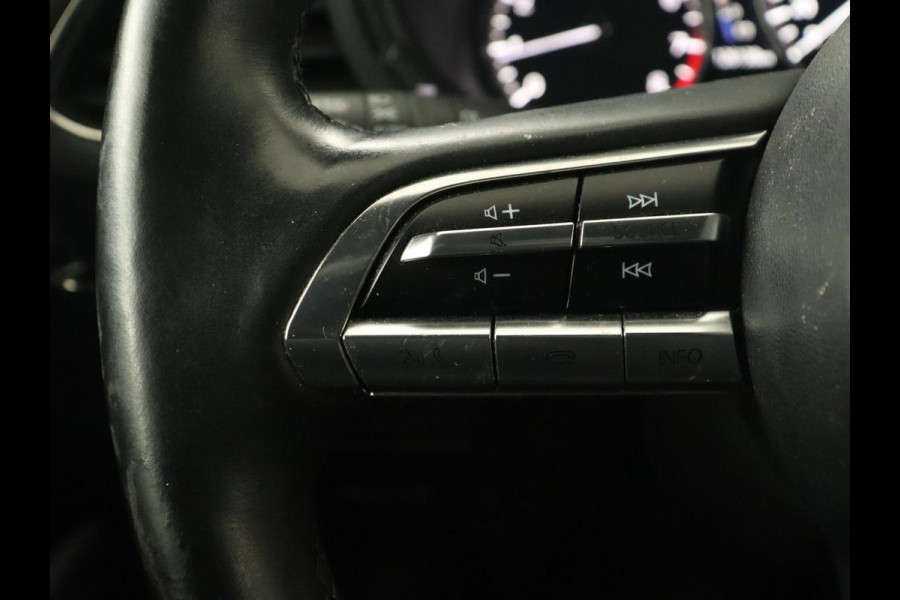 Mazda 3 2.0 e-SkyActiv-G Sportive | Head-Up | Stoel & stuurverwarming | Adaptive cruise | Carplay | Camera | Keyless | Climate control