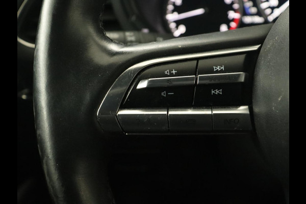 Mazda 3 2.0 e-SkyActiv-G Sportive | Head-Up | Stoel & stuurverwarming | Adaptive cruise | Carplay | Camera | Keyless | Climate control