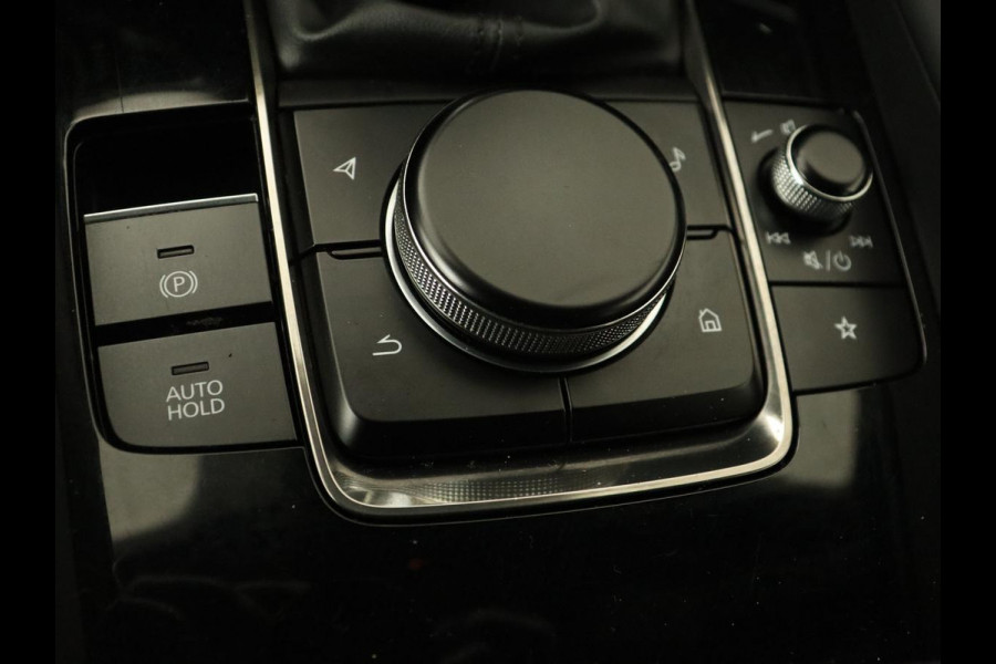 Mazda 3 2.0 e-SkyActiv-G Sportive | Head-Up | Stoel & stuurverwarming | Adaptive cruise | Carplay | Camera | Keyless | Climate control