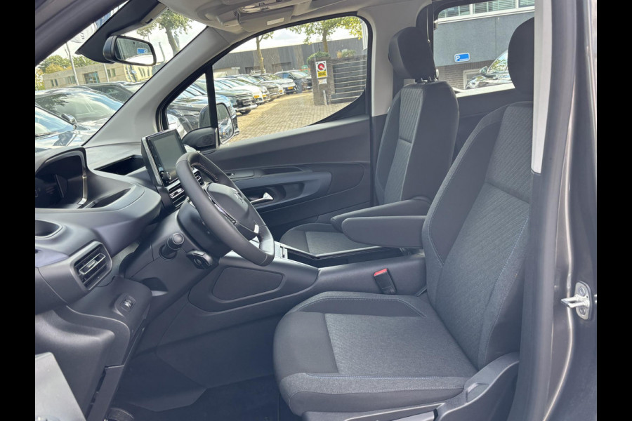 Peugeot Rifter Allure 50kWh VAN: 44.000,- EURO NAAR: 29.877,- UW HERFSTVOORDEEL: 15.023,- EURO | BETREFT NIEUWE AUTO! | RIJKLAAR INCL. RESTERENDE FABR. GARANTIE T/M 04-2027 | ACCU T/M 04-2033