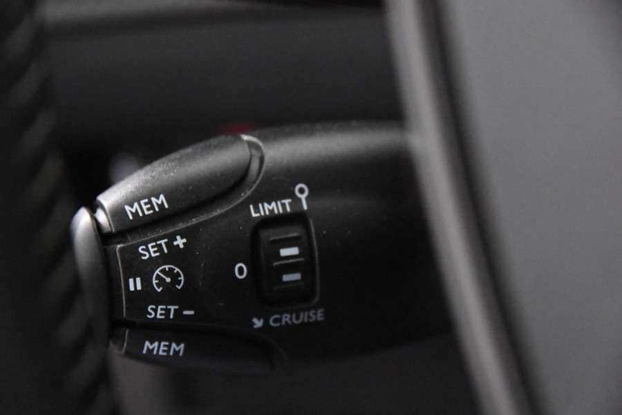 Peugeot 2008 1.2 PureTech Active *1ste Eigenaar*Navigatie*Camera*DAB*
