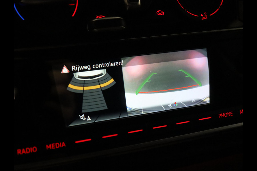 Volkswagen up! 1.0 TSI GTI *WEEKAANBIEDING* [CAMERA, STOELVERWARMING, PDC ACHTER, BLUETOOTH, AIRCO, CRUISE, NIEUWSTAAT]