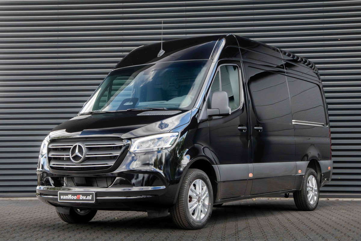 Mercedes-Benz Sprinter 317 CDI L2H2 Pro 2x schuifdeur - LED - 3500 kg trekhaak