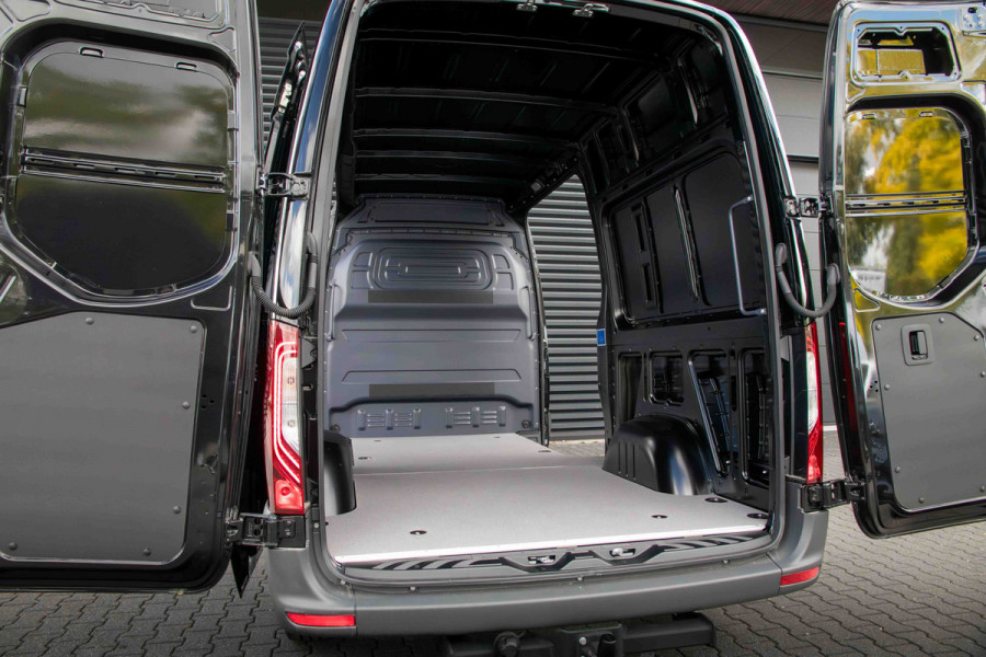 Mercedes-Benz Sprinter 317 CDI L2H2 Pro 2x schuifdeur - LED - 3500 kg trekhaak