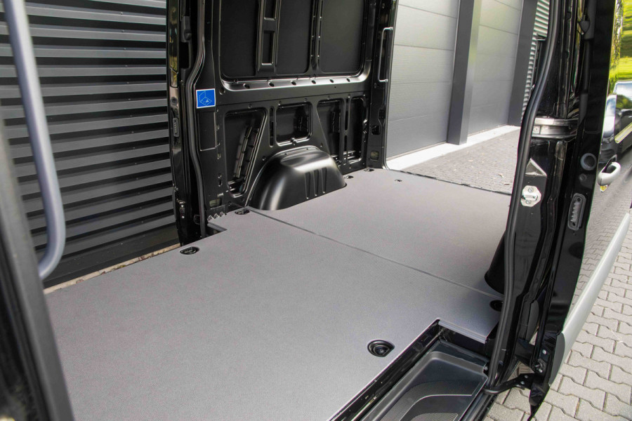 Mercedes-Benz Sprinter 317 CDI L2H2 Pro 2x schuifdeur - LED - 3500 kg trekhaak