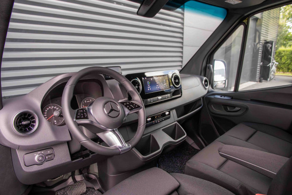 Mercedes-Benz Sprinter 317 CDI L2H2 Pro 2x schuifdeur - LED - 3500 kg trekhaak