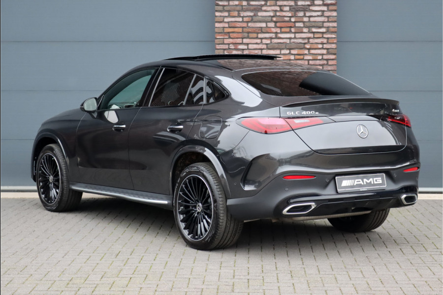 Mercedes-Benz GLC Coupé 400e 4MATIC Premium AMG Line | Distronic+ | Burmester | Memory | Trekhaak | Panoramadak | Surround Camera | Keyless Go | Digital Light | Stuurwiel Verwarmd | Rijassistentiepakket+ | Luchtreinigingspakket |