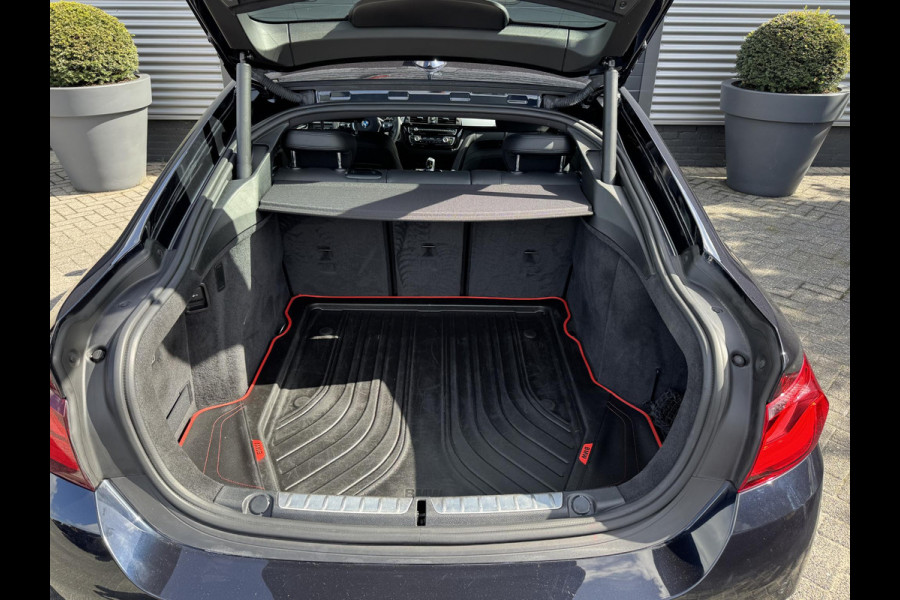 BMW 4 Serie Gran Coupé 420i High Executive M-Sport | Navigatie | Parkeersensoren | 18 Inch Lichtmetalen Velgen | Stoelverwarming |