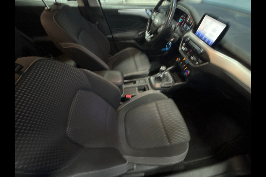 Ford Focus 1.0 EcoBoost Hybrid Trend Edition Business
