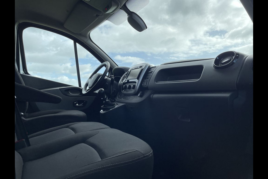 Renault Trafic 1.6 dCi 146pk E6 Luxe Energy 3 zits Lease €246 p/m Airco, Navi+ Camera, PDC, Trekhaak, Cruise controle, onderhoudshistorie aanwezig