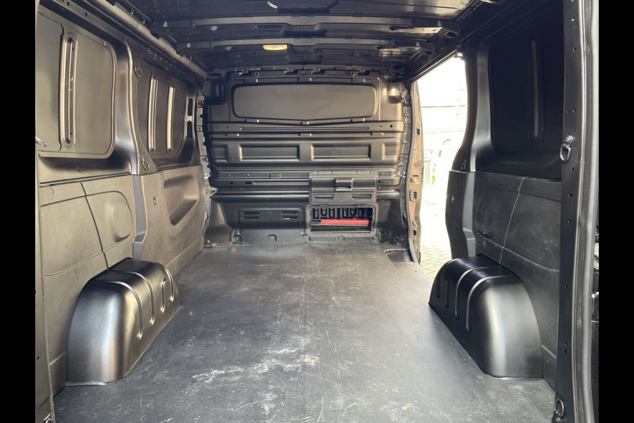 Renault Trafic 1.6 dCi 146pk E6 Luxe Energy 3 zits Lease €246 p/m Airco, Navi+ Camera, PDC, Trekhaak, Cruise controle, onderhoudshistorie aanwezig