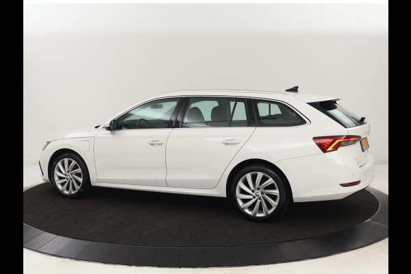 Škoda Octavia 1.4 TSI iV PHEV Business Edition | Stoelverwarming | Carplay | Full LED | Keyless | Sfeerverlichting | Digital Cockpit | Climate control | Cruise control | Parkeerhulp | Plug In