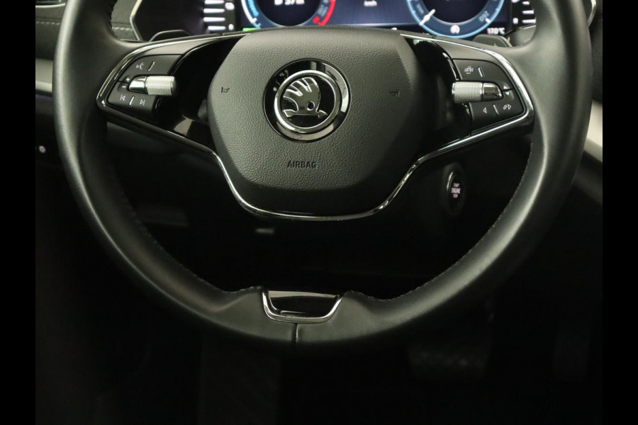 Škoda Octavia 1.4 TSI iV PHEV Business Edition | Stoelverwarming | Carplay | Full LED | Keyless | Sfeerverlichting | Digital Cockpit | Climate control | Cruise control | Parkeerhulp | Plug In