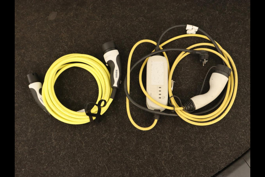 Škoda Octavia 1.4 TSI iV PHEV Business Edition | Stoelverwarming | Carplay | Full LED | Keyless | Sfeerverlichting | Digital Cockpit | Climate control | Cruise control | Parkeerhulp | Plug In