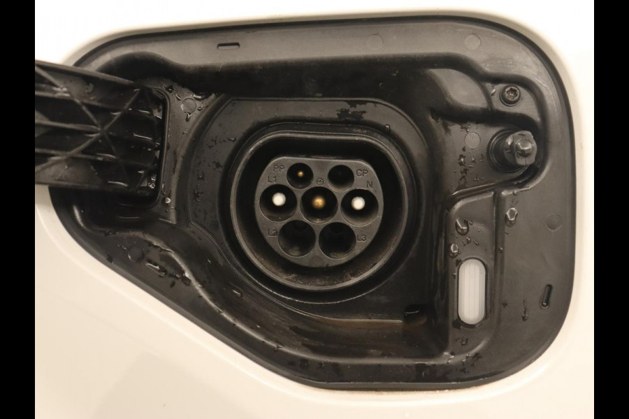 Škoda Octavia 1.4 TSI iV PHEV Business Edition | Stoelverwarming | Carplay | Full LED | Keyless | Sfeerverlichting | Digital Cockpit | Climate control | Cruise control | Parkeerhulp | Plug In