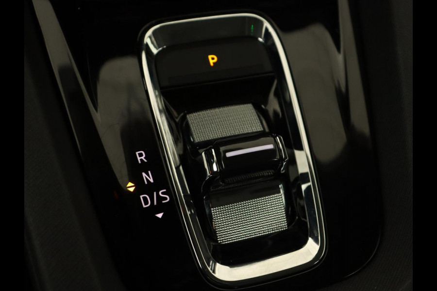 Škoda Octavia 1.4 TSI iV PHEV Business Edition | Stoelverwarming | Carplay | Full LED | Keyless | Sfeerverlichting | Digital Cockpit | Climate control | Cruise control | Parkeerhulp | Plug In