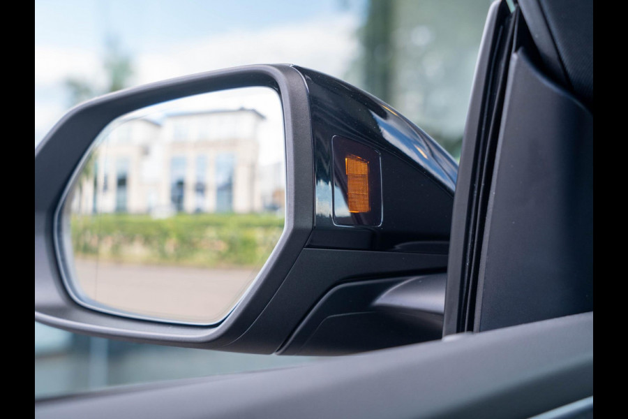 Audi Q8 60 TFSI e Quattro Competition 490PK / Pano / B&O / Carbon / 360 / RS stoelen / Luchtvering