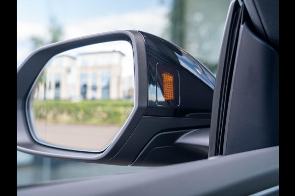 Audi Q8 60 TFSI e Quattro Competition 490PK / Pano / B&O / Carbon / 360 / RS stoelen / Luchtvering