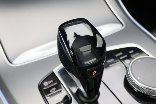 BMW X5 xDrive45e High Executive M Sport Panoramadak, Luchtvering, ACC, H&K, Head-Up, 360° Camera, Trekhaak, 22"