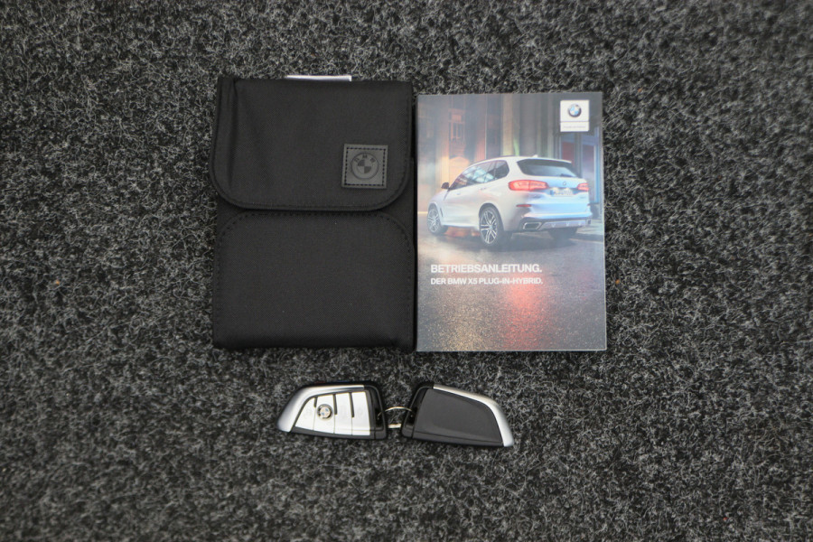BMW X5 xDrive45e High Executive M Sport Panoramadak, Luchtvering, ACC, H&K, Head-Up, 360° Camera, Trekhaak, 22"