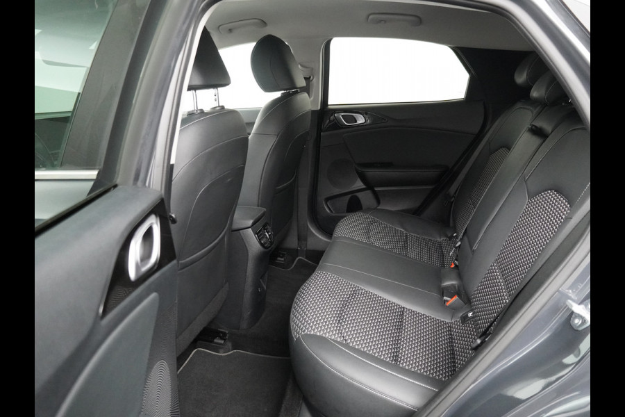 Kia Xceed 1.5 T-GDi DynamicPlusLine Airco - Apple Carplay/Android Auto - Cruise Control - Dodehoekdetectie - Navigatie - Fabrieksgarantie tot 03-2031